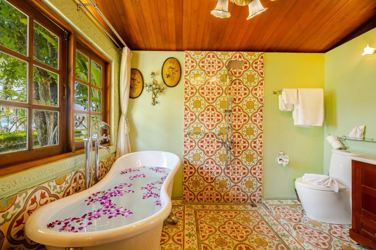 Royal Thai Villa Phuket - Sha Extra Plus Rawai Buitenkant foto
